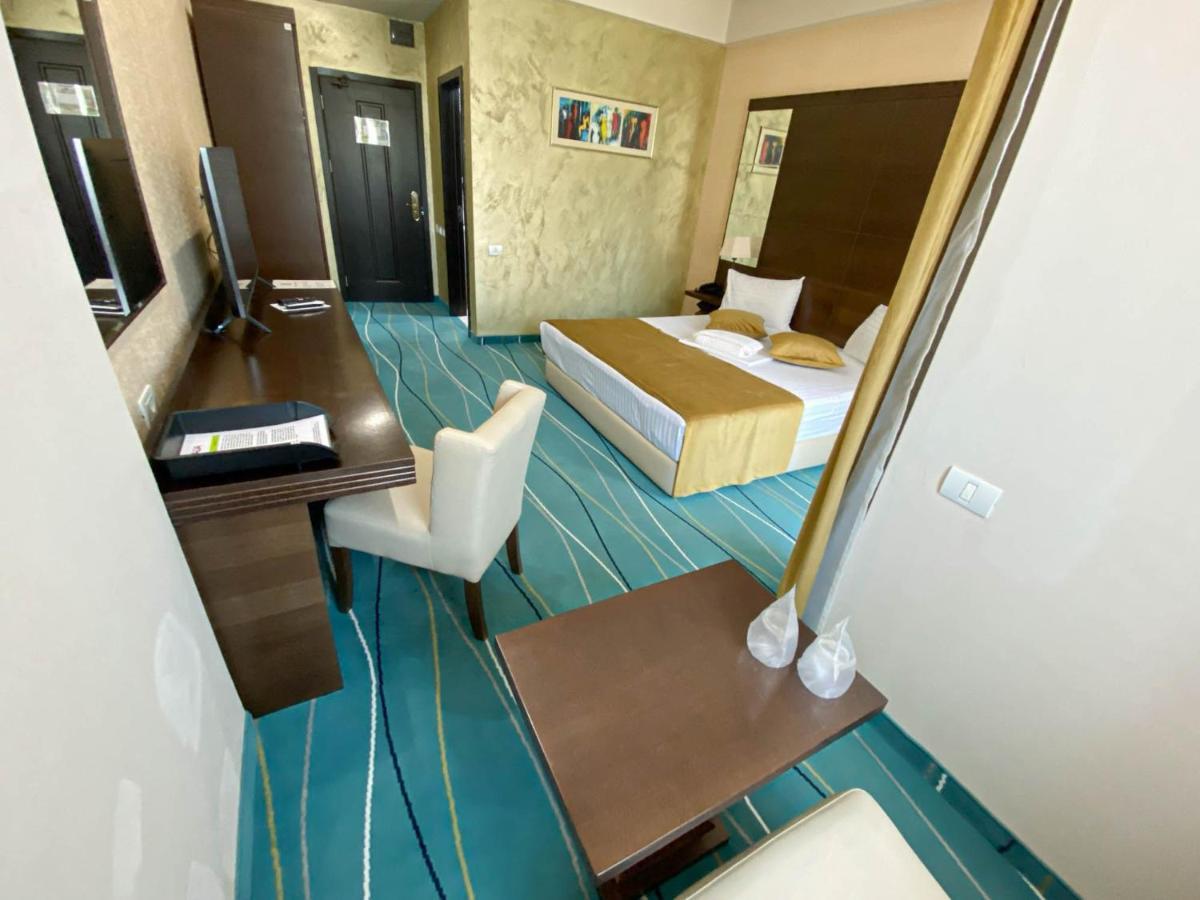 Hotel Nevada Constanta Bagian luar foto