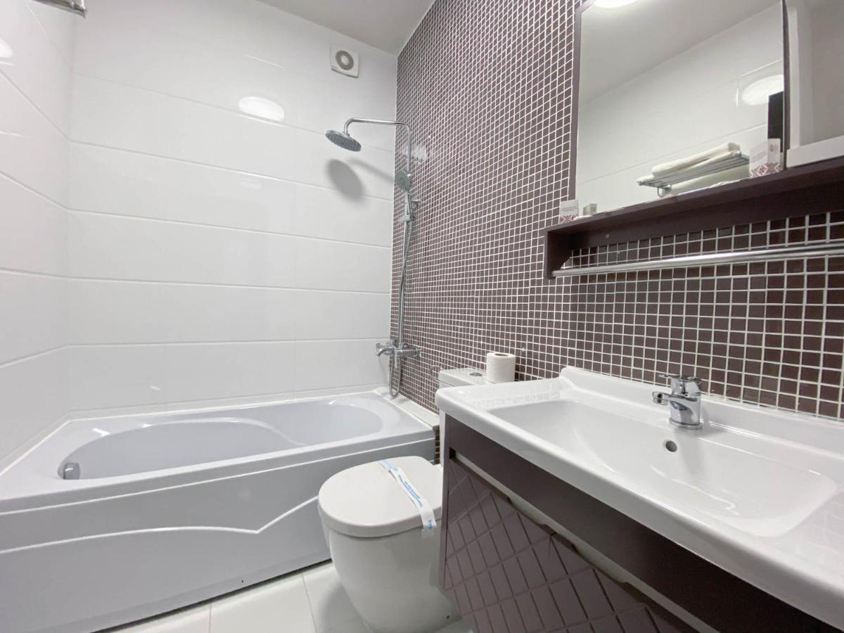 Hotel Nevada Constanta Bagian luar foto